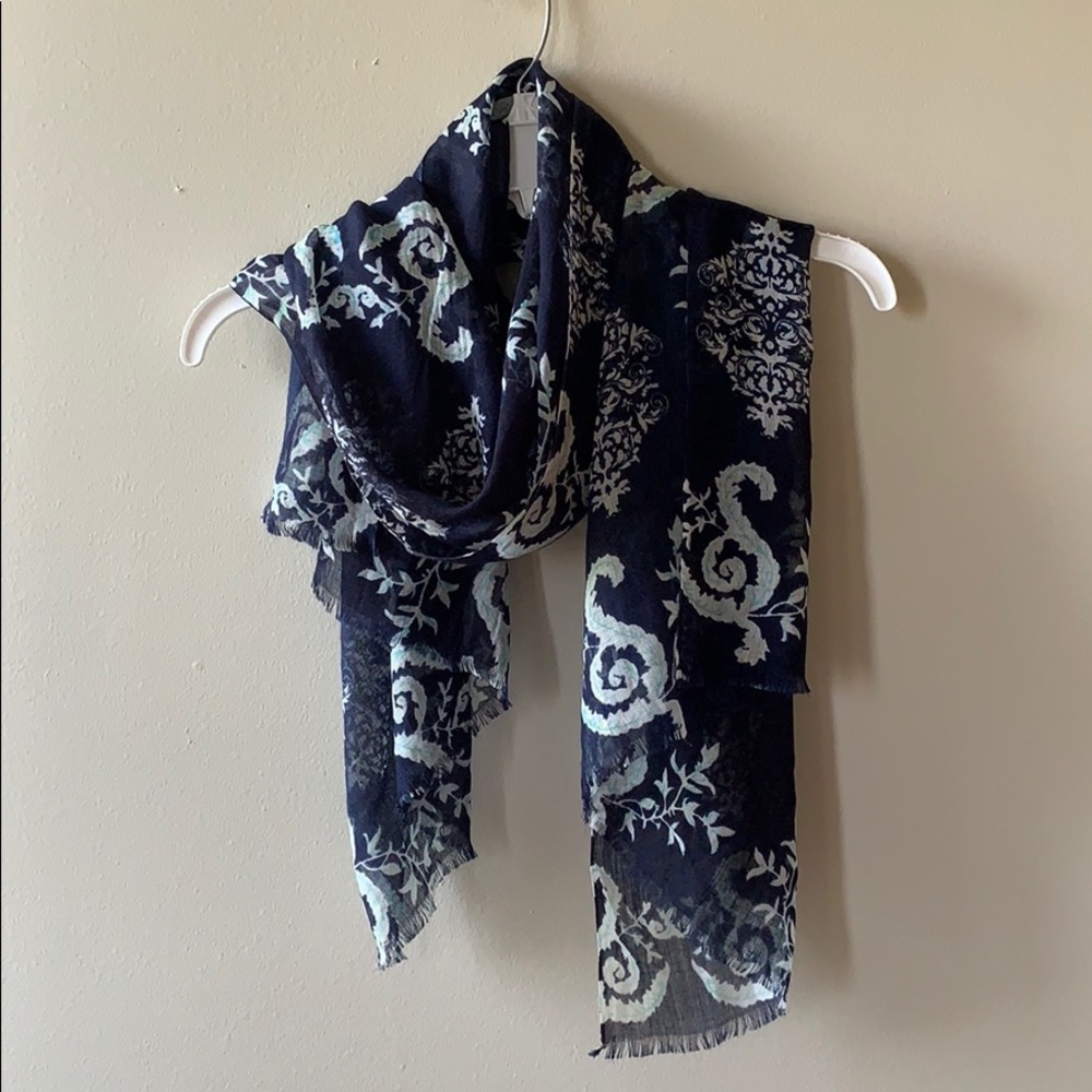 Sheer scarf